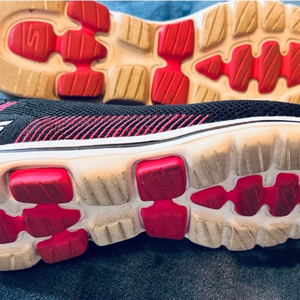 Sketchers GO Walk Shoes 9 - Picture 5 of 5